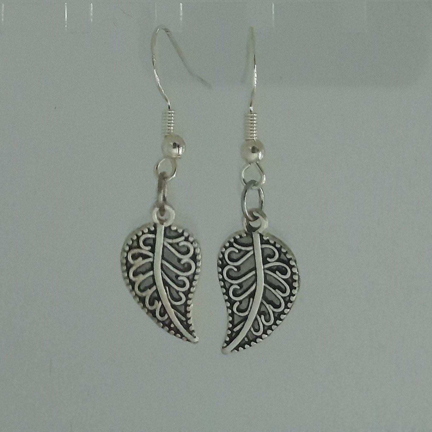 Metal Leaves Silver